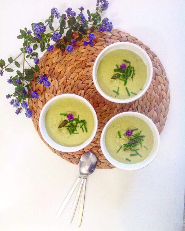 VELOUTÉ D&rsquo;ASPERGES ET POIS CASSÉS