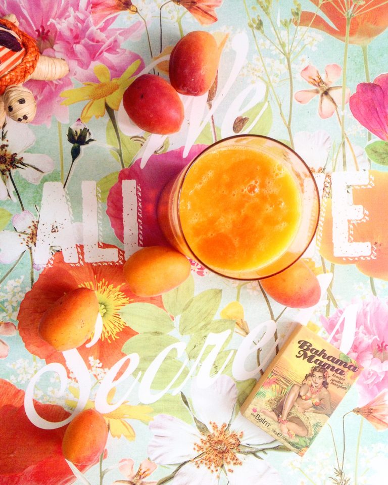 FRUITS ORANGÉS EN JUS